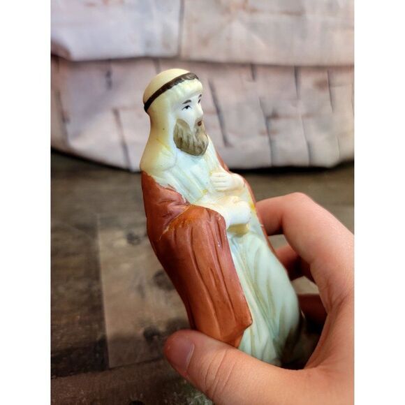 Roc Nativity wise man AS IS red robe gold Xmas Decor figure - Picture 6 of 7